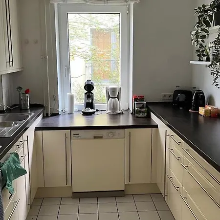 Beliebte Lage Mit Stellplatz 11kw Type2 דירה